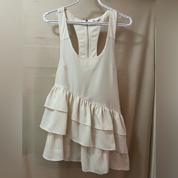 ⚫️ BOGO Annabelle Layered Sleeveless Tank Top with zipper back size (small) - Picture 1 of 7